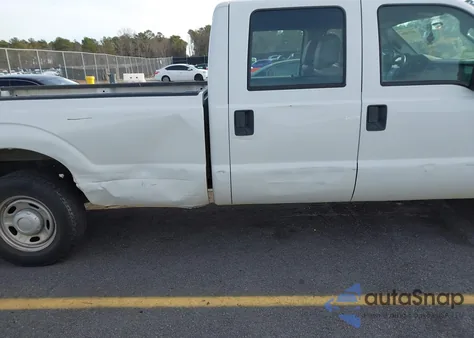 2014 Ford F-250 Xl z USA, uszkodzony, nr VIN 1FT7W2AT7EEB09261